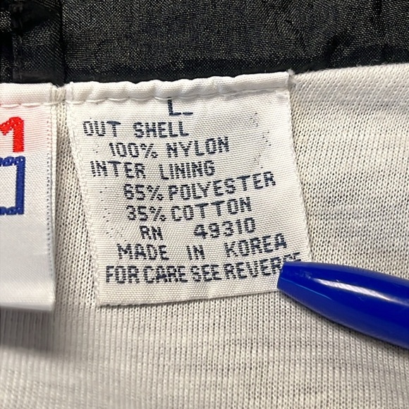 Vintage Black, silver, purple & pink Windbreaker Jacket. Size Large. By Todd 1 - Picture 10 of 13